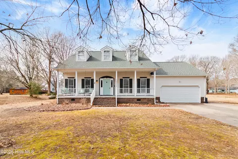 1521 Owens Dr, Elizabeth City, NC 27909