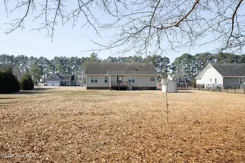 Exterior - 111 New Pine Ln, Clinton, NC 28328 photo 6 of 6
