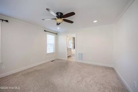 Bedroom - 111 New Pine Ln, Clinton, NC 28328 photo 2 of 6