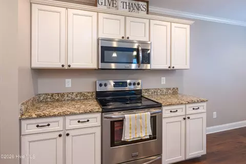 Kitchen - 111 New Pine Ln, Clinton, NC 28328 photo 2 of 4