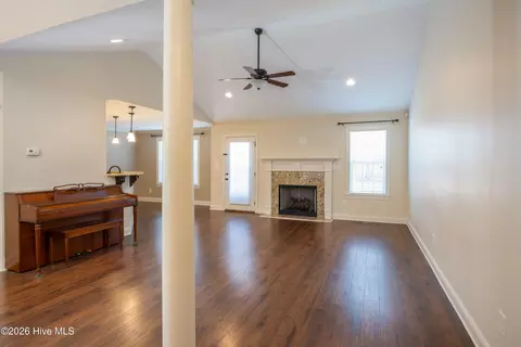 Living - 111 New Pine Ln, Clinton, NC 28328 photo 1 of 4