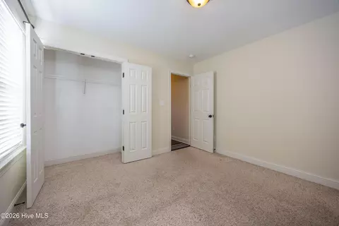 Bedroom - 111 New Pine Ln, Clinton, NC 28328 photo 6 of 6