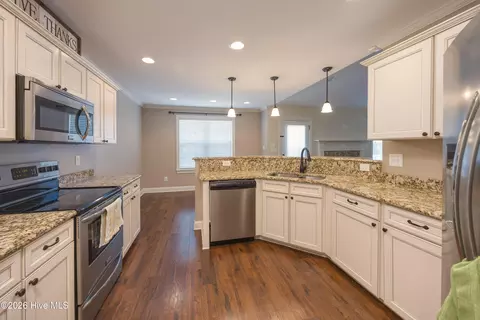 Kitchen - 111 New Pine Ln, Clinton, NC 28328 photo 1 of 4