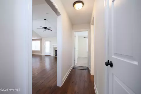 Entry Way - 111 New Pine Ln, Clinton, NC 28328 photo 3 of 3