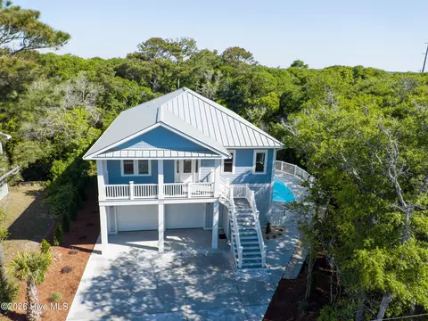 122 Arthur Dr, Emerald Isle, NC 28594