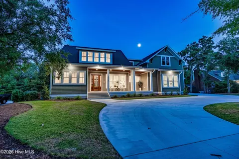 2225 S Live Oak Pkwy, Wilmington, NC 28403