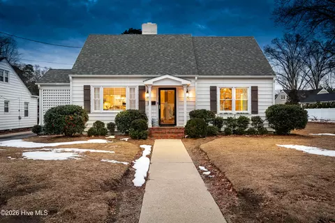 3283 N Contentnea St, Farmville, NC 27828