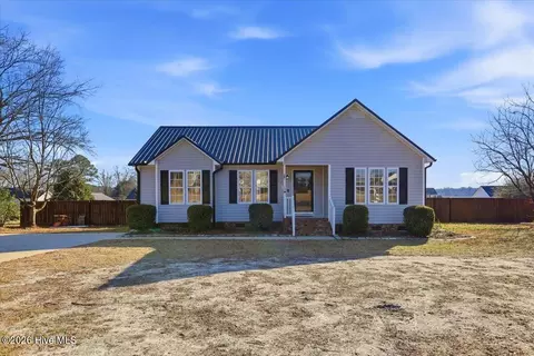116 Maryland Dr, La Grange, NC 28551