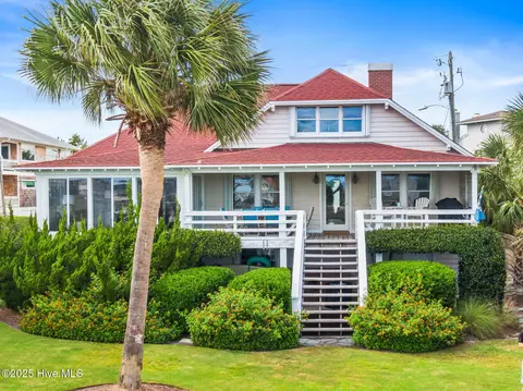 612 Channel Dr N, Wrightsville Beach, NC 28480
