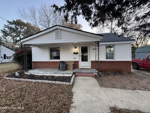 904 E Pope St, Dunn, NC 28334