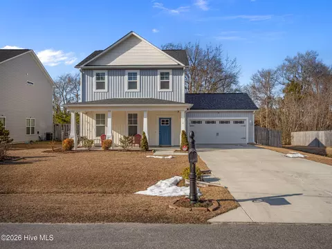 312 Holbrook Ln, Hubert, NC 28539