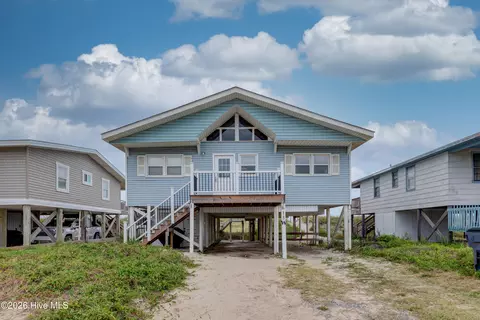 515 W Beach Dr, Oak Island, NC 28465