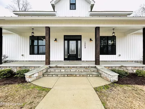 Exterior - 1269 Deep Bottom Rd, Wallace, NC 28466 photo 5 of 22