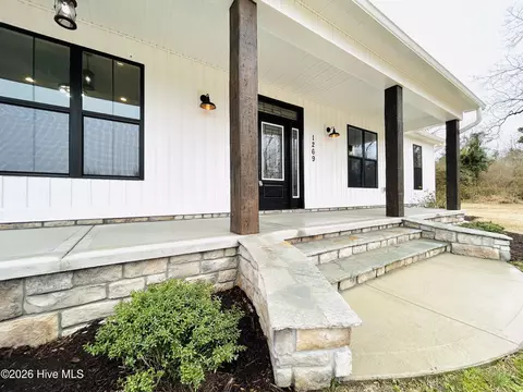 Exterior - 1269 Deep Bottom Rd, Wallace, NC 28466 photo 4 of 22