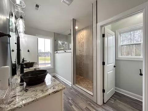 Bath - 1269 Deep Bottom Rd, Wallace, NC 28466 photo 10 of 10
