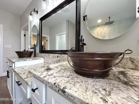 Bath - 1269 Deep Bottom Rd, Wallace, NC 28466 photo 6 of 10