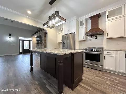 Kitchen - 1269 Deep Bottom Rd, Wallace, NC 28466 photo 8 of 11