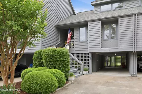 122 Forecastle Ct, Washington, NC 27889