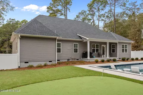Exterior - 40 Saint Andrews Dr, Pinehurst, NC 28374 photo 3 of 10