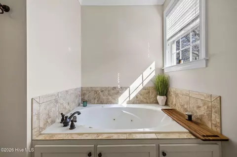 Bath - 441 Lasater Rd, Bunnlevel, NC 28323 photo 3 of 4