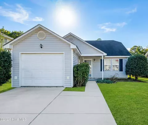 207 Oakwood Ln, Elizabeth City, NC 27909