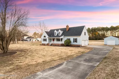 114 Oxford Rd, Moyock, NC 27958