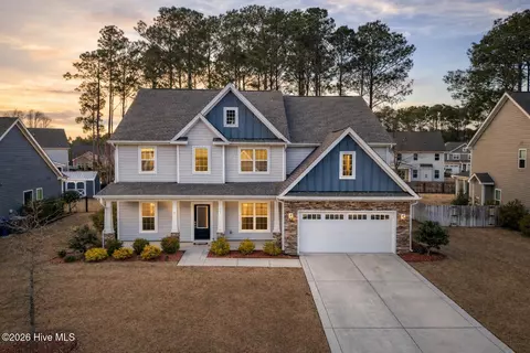 505 W Red Head Cir, Sneads Ferry, NC 28460