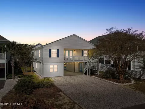 117 NE 52nd St, Oak Island, NC 28465