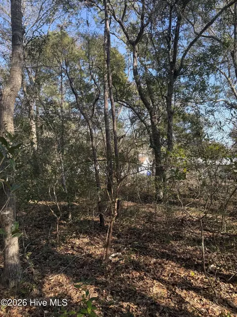 108 NW 3rd St, Oak Island, NC 28465