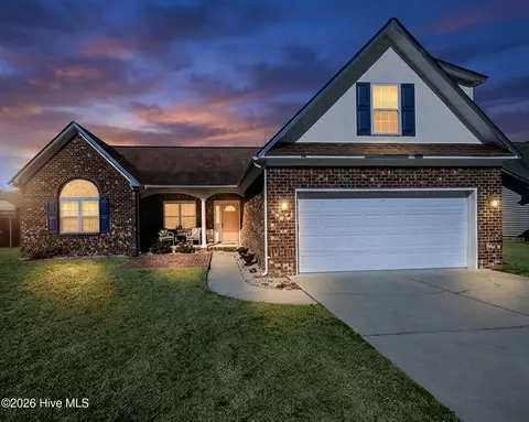 105 Fernie Ln, New Bern, NC 28560