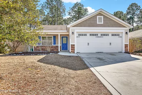 409 Blue Pennant Ct, Sneads Ferry, NC 28460