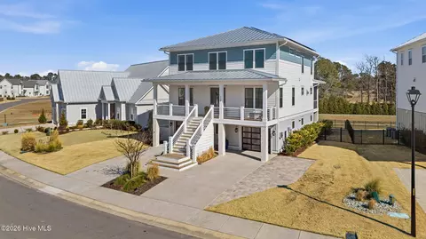 729 Waterstone Dr, Wilmington, NC 28411