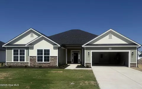 186 Seashore St, Grimesland, NC 27837