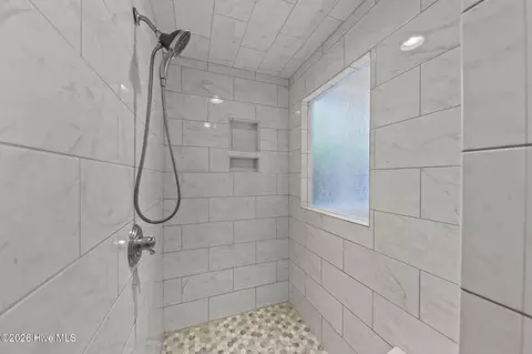 Bath - 4 Chalford Pl, Pinehurst, NC 28374 photo 3 of 4