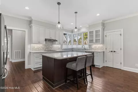 Kitchen - 4 Chalford Pl, Pinehurst, NC 28374 photo 2 of 7