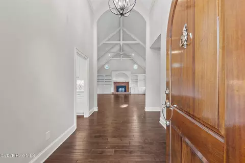 Entry Way - 4 Chalford Pl, Pinehurst, NC 28374 photo 3 of 4