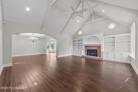 Living - 4 Chalford Pl, Pinehurst, NC 28374 photo 3 of 6