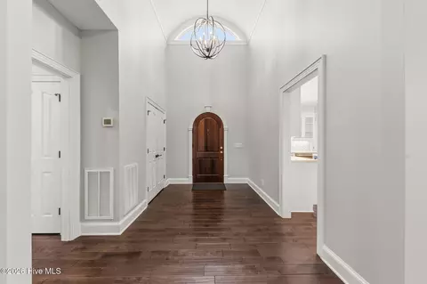 Entry Way - 4 Chalford Pl, Pinehurst, NC 28374 photo 4 of 4