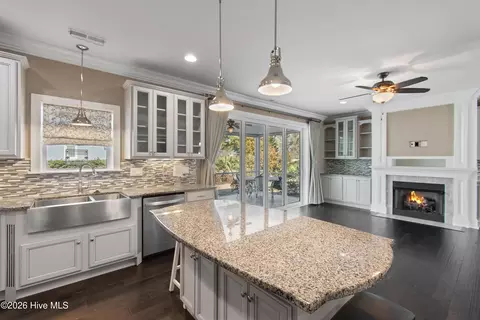 Kitchen - 949 Forest Pointe Dr, Sunset Beach, NC 28468 photo 7 of 8