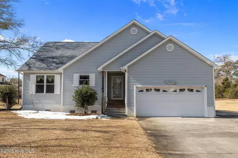 108 Loma Linda Ct, Cape Carteret, NC 28584
