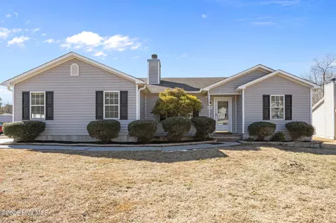 100 Jacob Ct, Jacksonville, NC 28540