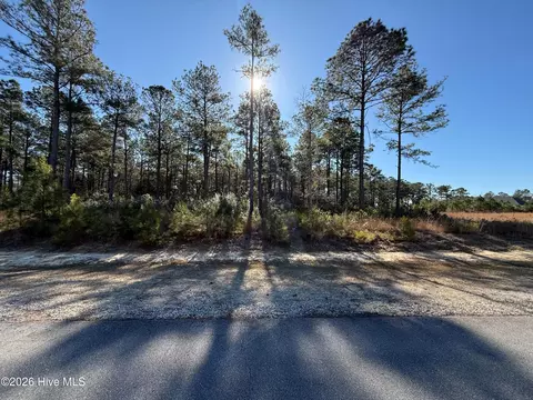 306 Livingston Ct, Holly Ridge, NC 28445
