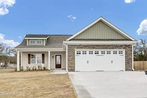 62 Peach Ct, Burgaw, NC 28425