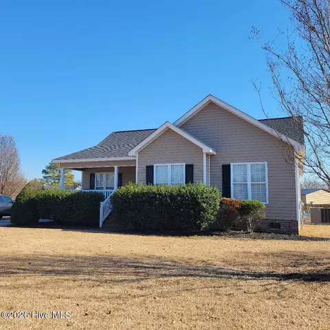 451 Tucker Rd, Grimesland, NC 27837