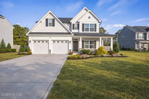 129 Evergreen Forest Dr, Sneads Ferry, NC 28460