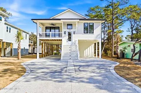 210 NE 57th St, Oak Island, NC 28465