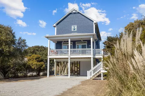 10522 Island Cir, Emerald Isle, NC 28594