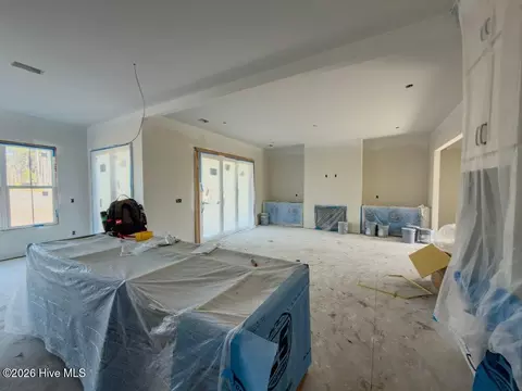 Living - 1061 Crown Pointe Dr, Hampstead, NC 28443 photo 1 of 1