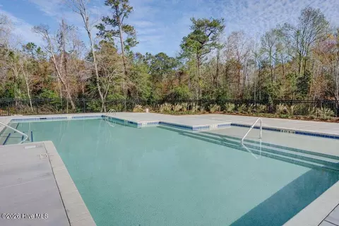 Exterior - 1061 Crown Pointe Dr, Hampstead, NC 28443 photo 3 of 7
