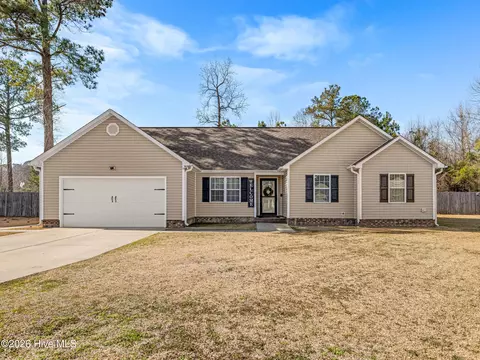 123 Walnut Hills Dr, Richlands, NC 28574